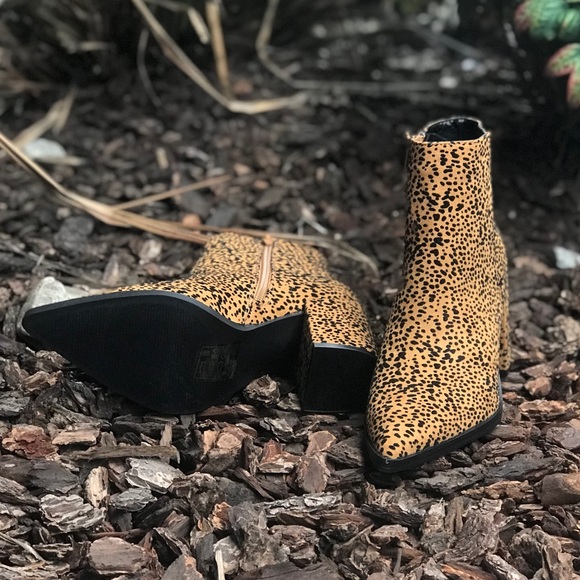 😍restock Camel / Black Leopard Ankle Booties - Picture 4 of 8